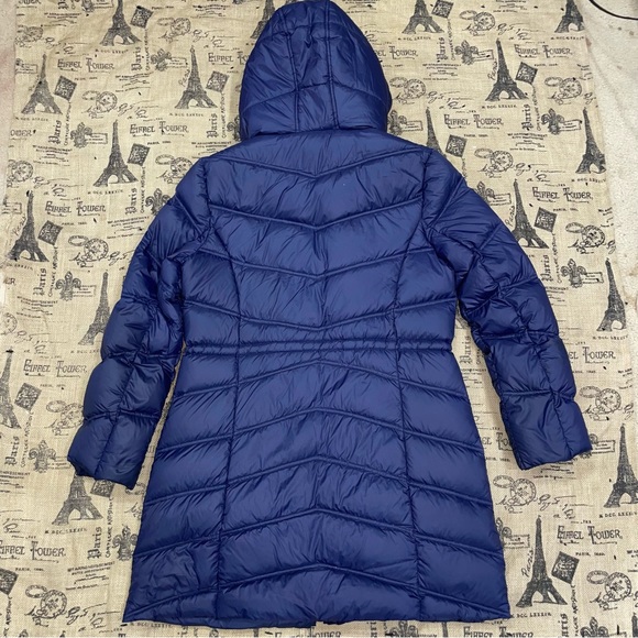 Ellen Tracy NWOT! Navy Down Hooded  Water Resist Lined Drawcord Puffer Coat - Picture 13 of 16